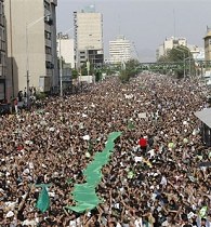 Hundreds of thousands of Iranian supporters of defeated reformist presidential candidate Mir Hossein Mousavi demonstrate in Tehran, 15 Jun 2009