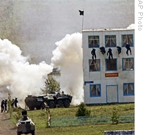 Russian and Chinese troops storm a mock up hospital 'seized' by terrorists at Chebarkul testing range (File)