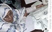 Electoral officials in Mauritania count ballots from Saturday's <br />presidential election, 19 Jul 2009