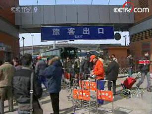 China's&nbsp;transportation&nbsp;system&nbsp;is&nbsp;busy&nbsp;once&nbsp;again&nbsp;as&nbsp;many&nbsp;students&nbsp;go&nbsp;back&nbsp;to&nbsp;school,&nbsp;families&nbsp;return&nbsp;from&nbsp;visiting&nbsp;relatives,&nbsp;and&nbsp;migrant&nbsp;workers&nbsp;head&nbsp;back&nbsp;to&nbsp;their&nbsp;jobs.