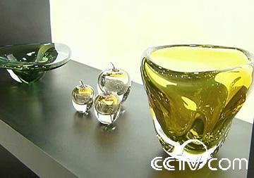 This&nbsp;exquisite&nbsp;crystal&nbsp;craft&nbsp;is&nbsp;a&nbsp;favourite&nbsp;of&nbsp;the&nbsp;Swedish&nbsp;royal&nbsp;family.&nbsp;The&nbsp;hand-made&nbsp;productions&nbsp;also&nbsp;are&nbsp;popular&nbsp;in&nbsp;Beijing.(Photo:&nbsp;CCTV.com)