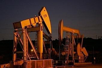 Oil&nbsp;rigs&nbsp;extract&nbsp;petroleum&nbsp;in&nbsp;the&nbsp;Los&nbsp;Angeles&nbsp;area&nbsp;community&nbsp;of&nbsp;Culver&nbsp;City,&nbsp;California.&nbsp;Oil&nbsp;prices&nbsp;jumped&nbsp;back&nbsp;towards&nbsp;record&nbsp;highs&nbsp;on&nbsp;Tuesday&nbsp;after&nbsp;the&nbsp;president&nbsp;of&nbsp;OPEC&nbsp;said&nbsp;there&nbsp;was&nbsp;uncertainty&nbsp;surrounding&nbsp;future&nbsp;investment&nbsp;in&nbsp;facilities&nbsp;to&nbsp;boost&nbsp;crude&nbsp;output.(AFP/Getty&nbsp;Images/File/David&nbsp;McNew)