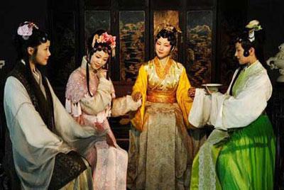A&nbsp;piece&nbsp;of&nbsp;still&nbsp;shows&nbsp;four&nbsp;actresses&nbsp;dressing&nbsp;as&nbsp;the&nbsp;four&nbsp;sisters&nbsp;in&nbsp;the&nbsp;Jia&nbsp;Mansion.&nbsp;[Photo:&nbsp;China&nbsp;News&nbsp;Service]