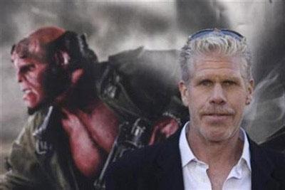 Actor Ron Perlman poses for photographers during the premiere of the movie 'Hellboy II The Golden Army' in Los Angeles, California, June 28, 2008.(Xinhua/Reuters Photo)