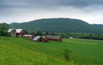 &nbsp;The&nbsp;European&nbsp;Union&nbsp;said&nbsp;Monday&nbsp;it&nbsp;would&nbsp;be&nbsp;willing&nbsp;to&nbsp;slash&nbsp;farm&nbsp;tariffs&nbsp;by&nbsp;60&nbsp;percent&nbsp;as&nbsp;part&nbsp;of&nbsp;a&nbsp;new&nbsp;global&nbsp;trade&nbsp;pact,&nbsp;the&nbsp;deepest&nbsp;cut&nbsp;it&nbsp;has&nbsp;ever&nbsp;offered.