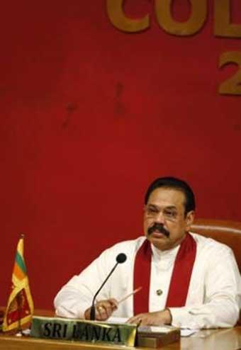 Sri&nbsp;Lankan&nbsp;President&nbsp;Mahinda&nbsp;Rajapakse&nbsp;attends&nbsp;the&nbsp;concluding&nbsp;ceremony&nbsp;of&nbsp;the&nbsp;South&nbsp;Asian&nbsp;Association&nbsp;for&nbsp;Regional&nbsp;Cooperation(SAARC)&nbsp;summit&nbsp;in&nbsp;Colombo&nbsp;August&nbsp;3,&nbsp;2008.(SRI&nbsp;LANKA)&nbsp;
