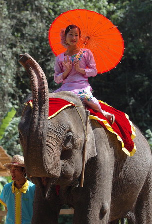 Jinghong: 'City of dawn' in Yunnan