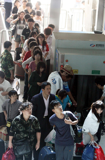 Travel peak looms in China as National Day holiday to end