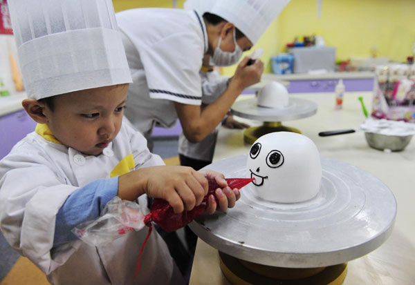 Children&nbsp;enjoy&nbsp;sweet holiday in NE China