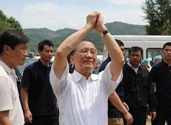 An official from the US Olympic Committee has expressed concern and sympathy for the victims of the recent earthquake in Southwest China's Sichuan Province, as the Chinese government and people struggle to overcome this tragedy.