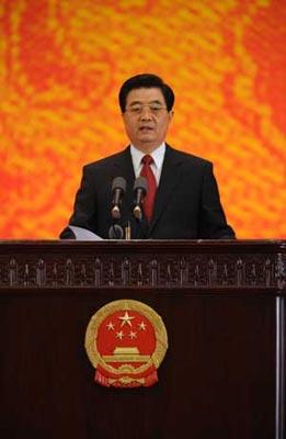 Chinese President Hu Jintao addresses a welcoming luncheon in Beijing, China, Aug. 8, 2008. Hu Jintao hosted a welcoming luncheon in honor of world dignitaries who are here to attend the opening ceremony of Beijing 2008 Olympic Games.(Xinhua Photo)