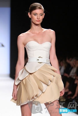 长假时尚指南:《ProjectRunway》(组图)